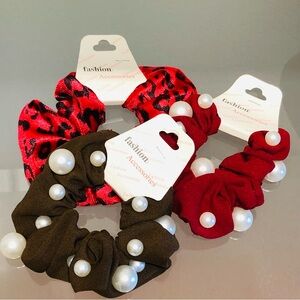 3x Pearl Scrunchies Pack of 3, colorful